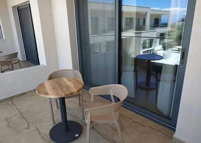 Hotel Rachoni Amazing And Maisonettes 3*