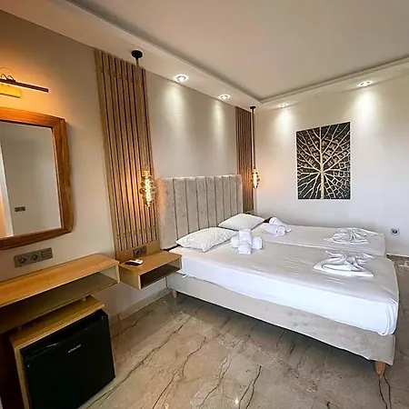 Rachoni Amazing And Maisonettes Hotel